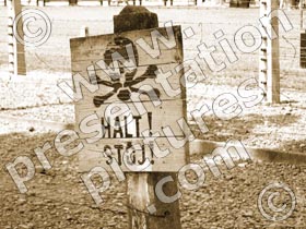 auschwitz halt sign - powerpoint graphics