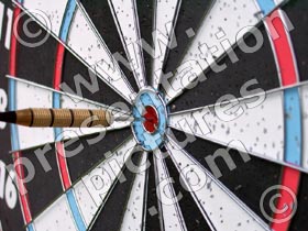 bullseye dartboard - powerpoint graphics